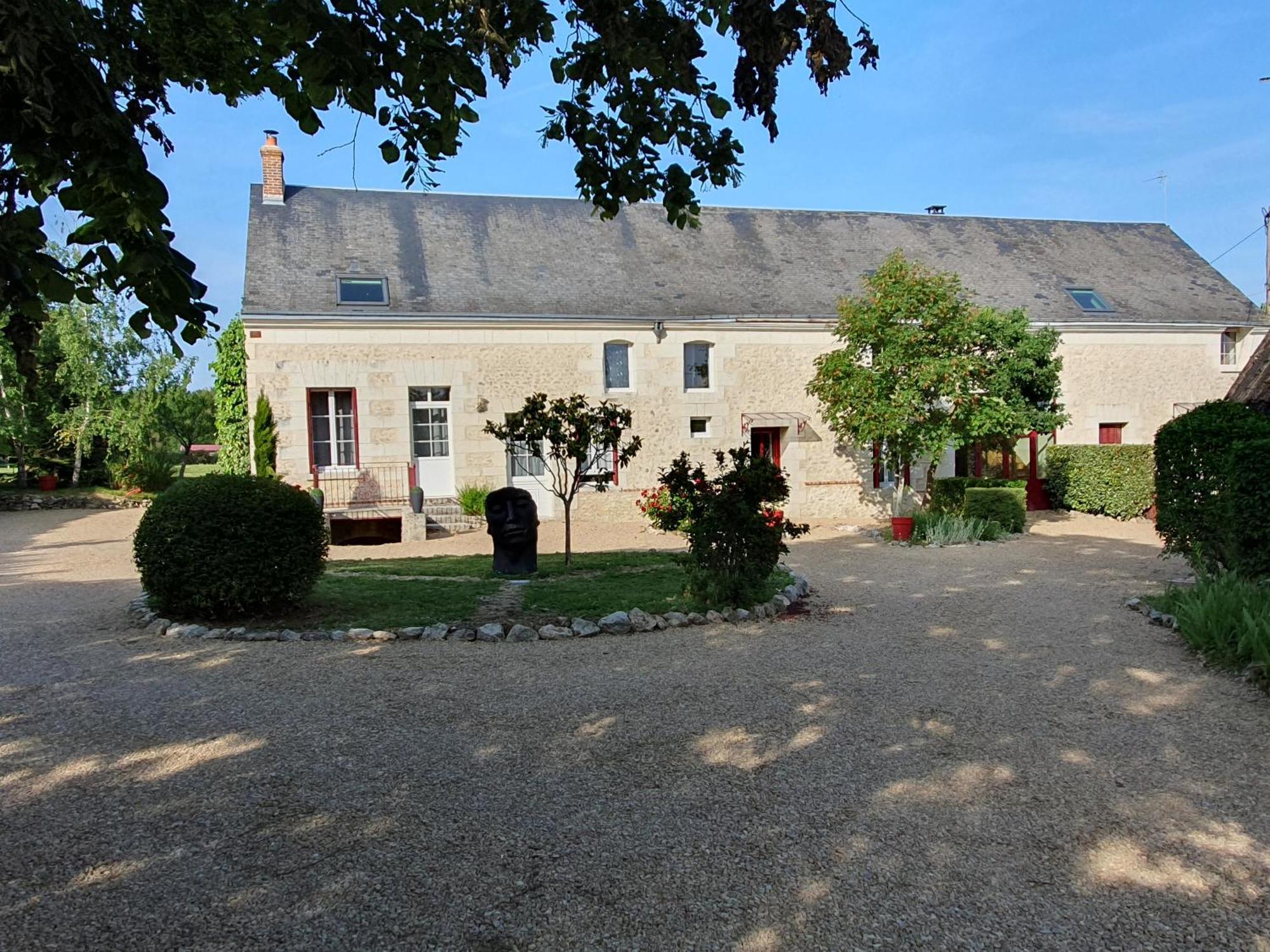 Bed and Breakfast Au Domaine Du Bois Joubert Luzille Экстерьер фото